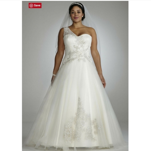 Oleg Cassini Ivory One Shoulder Ball Gown Wedding Dress - cruiseboatoman.com